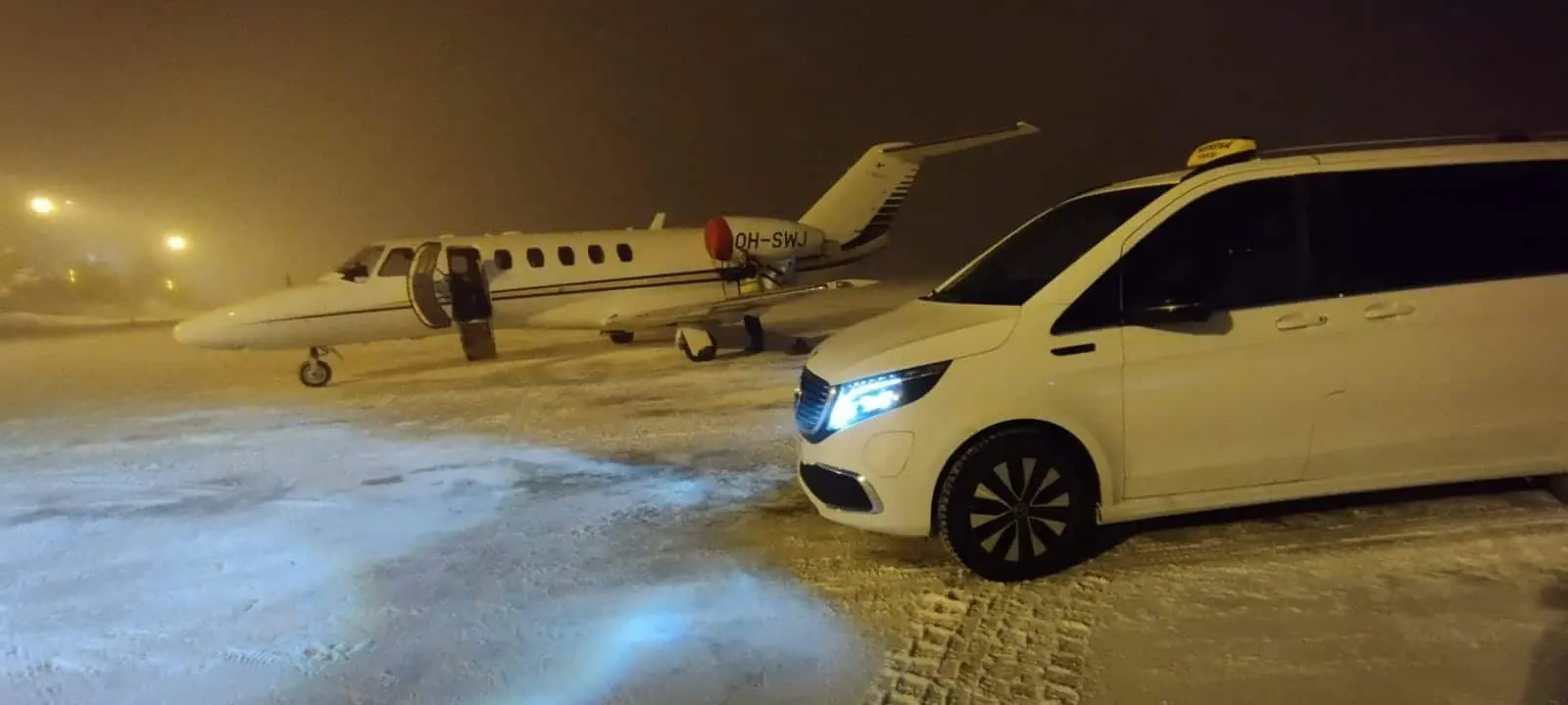 eTaxi premium van for business and group transport